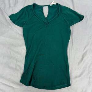 Candie's Juniors Green Floral V-neck‎ Elastic Bottom Short Sleeve Blouse Top